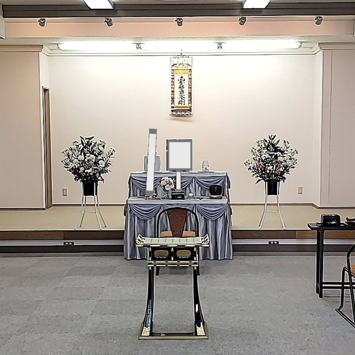 寺院のご住職のお母様のご逝去に際し、心よりお悔やみ申し上げま